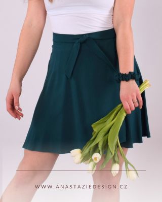 Objevte kouzlo zavinovací sukně z viskózy, která kombinuje pohodlí s elegancí.🌸 K dispozici v několika nádherných barvách,...